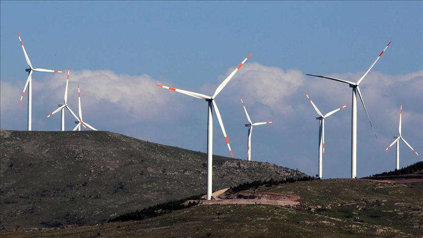 Central ere ne Vaun e Dejes, dy aplikime ne pak jave per energjine eolike